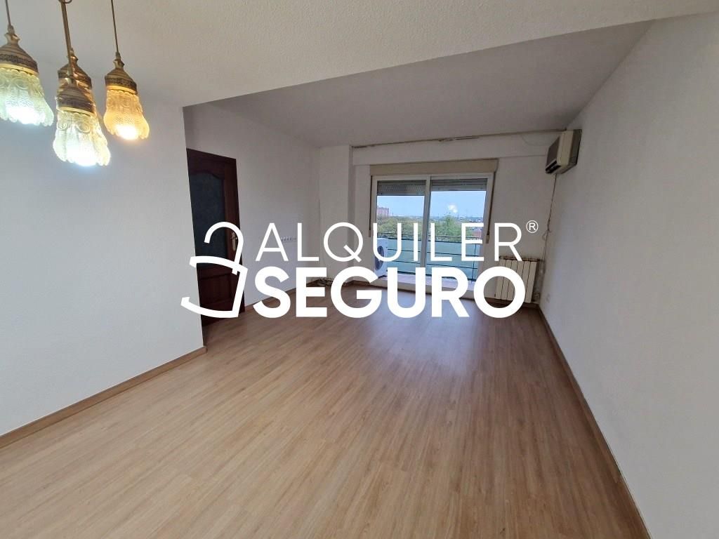 Bedroom of Flat to rent in  Madrid Capital  with Air Conditioner, Heating and Storage room