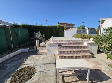 Casa con balcón en venta en Belicena