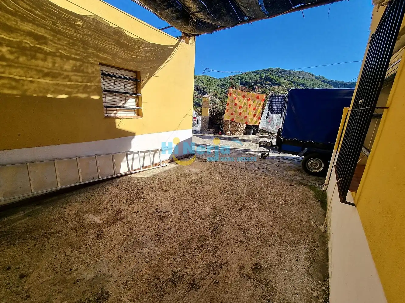 Vista exterior de Casa o chalet de alquiler en Nerja con Terraza, Piscina y Amueblado