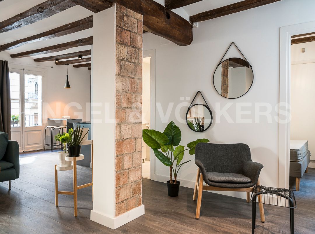 Living room of Apartment for sale in  Barcelona Capital  with Air Conditioner, Heating and Parquet flooring