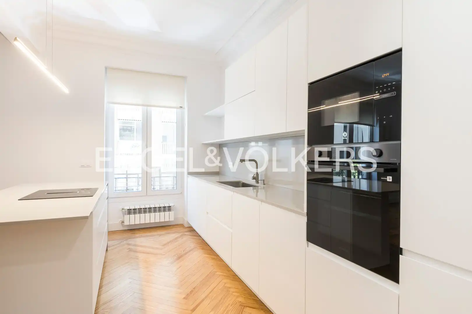 Küche von Wohnung zur Miete in Madrid mit Klimaanlage, Heizung und Parkett