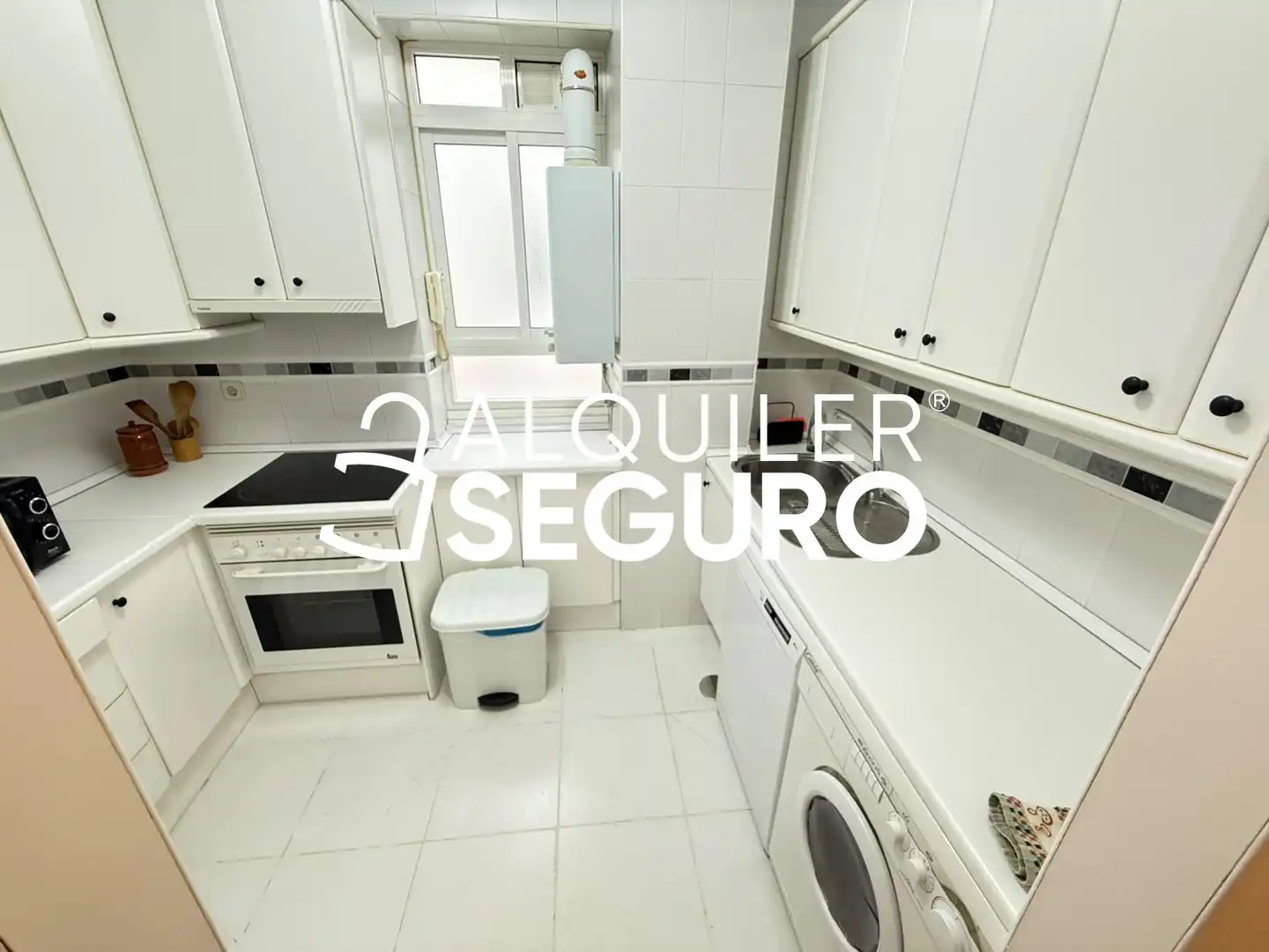 Cocina de Piso de alquiler en Madrid con Aire acondicionado, Calefacción y Amueblado