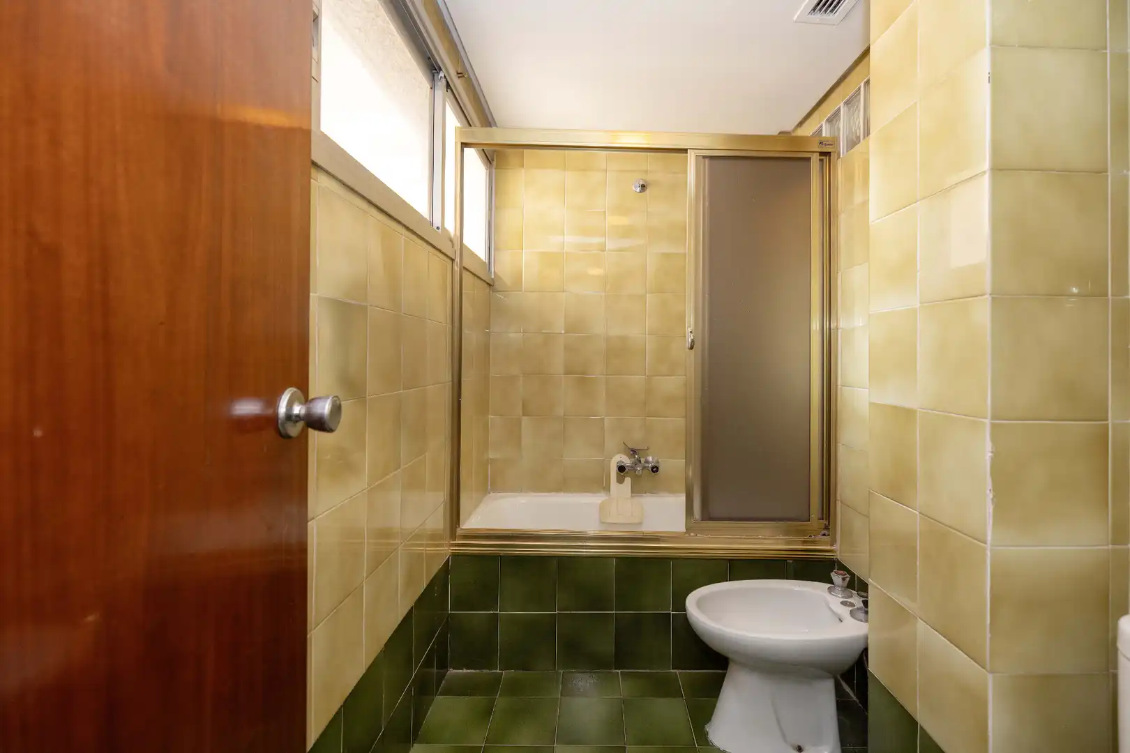 Bathroom of Attic for sale in Málaga  with Air Conditioner, Heating and Terrace