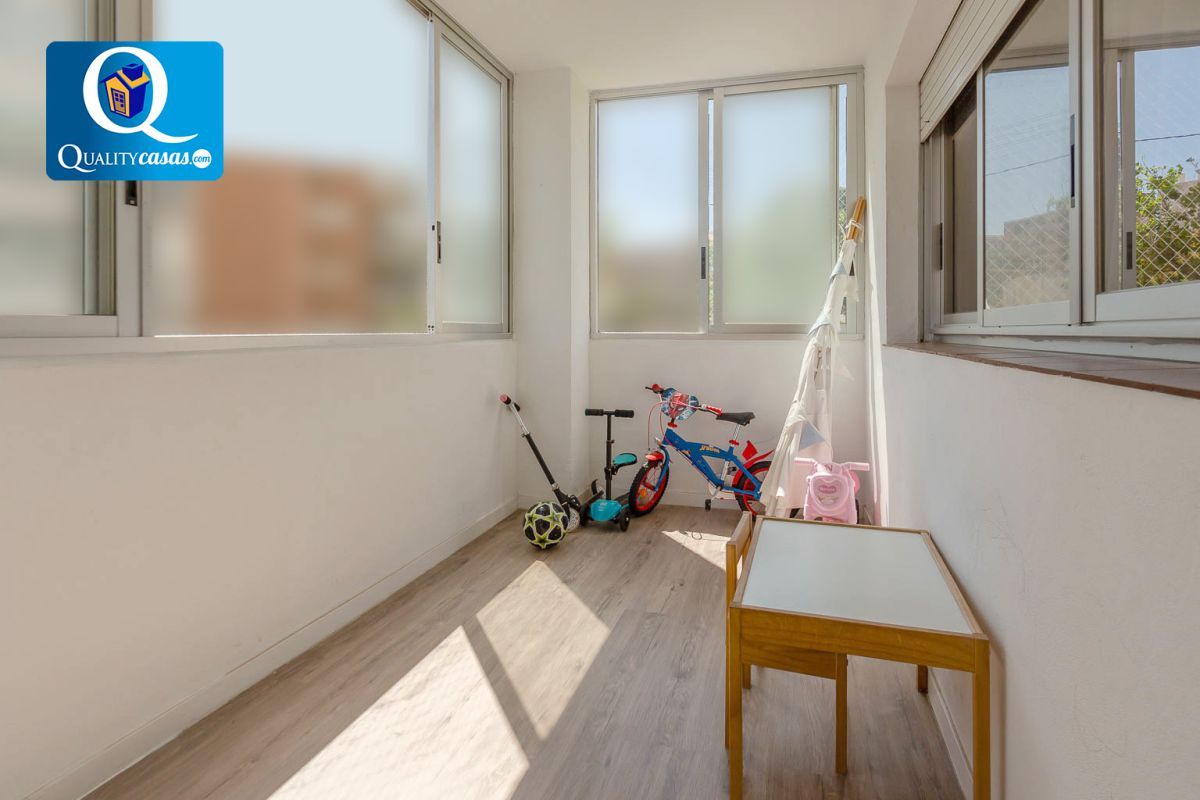 Balcony of Flat for sale in Alicante / Alacant  with Air Conditioner, Terrace and Community pool