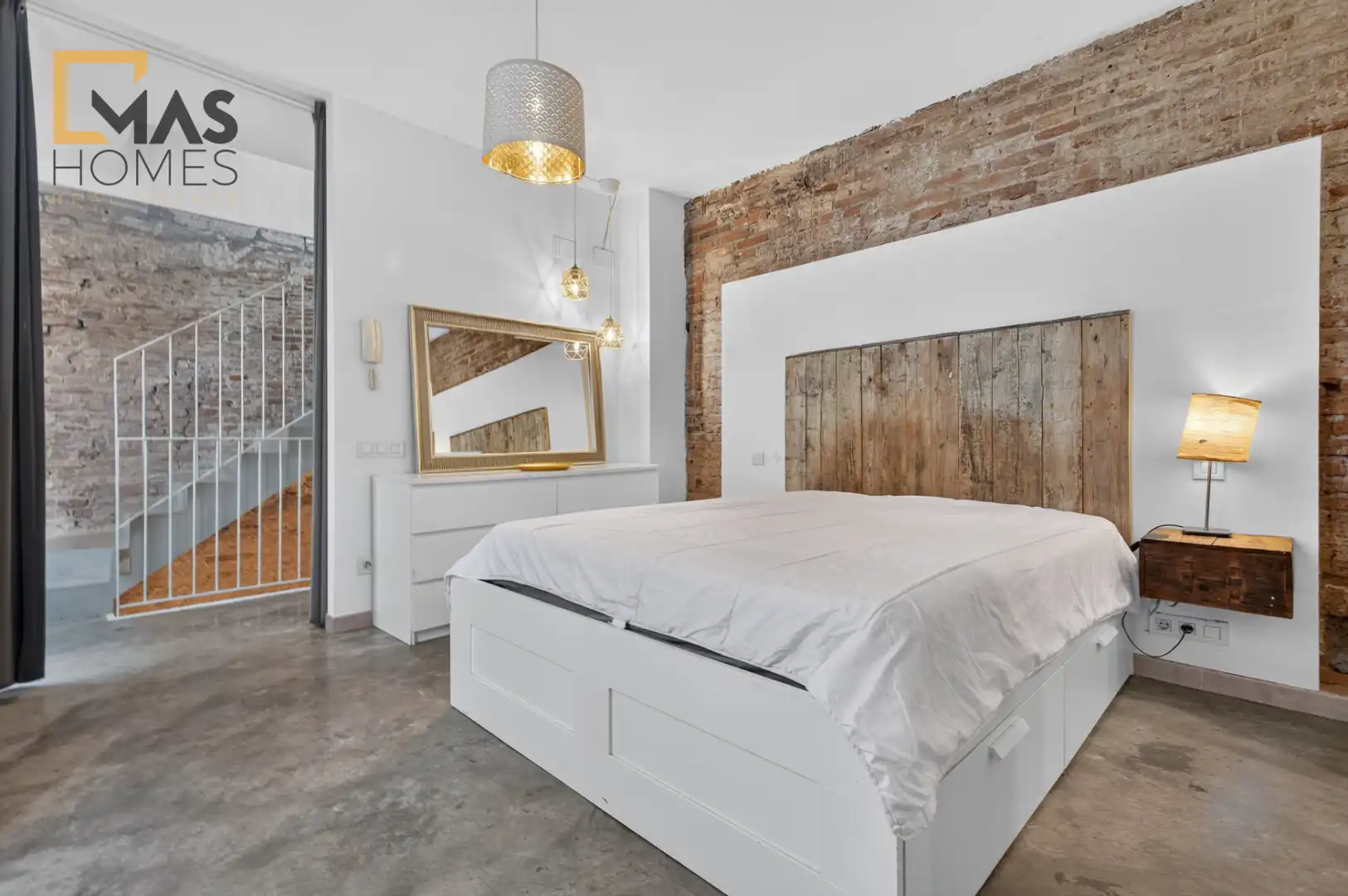 Bedroom of Buildings for sale in Ciutat Vella