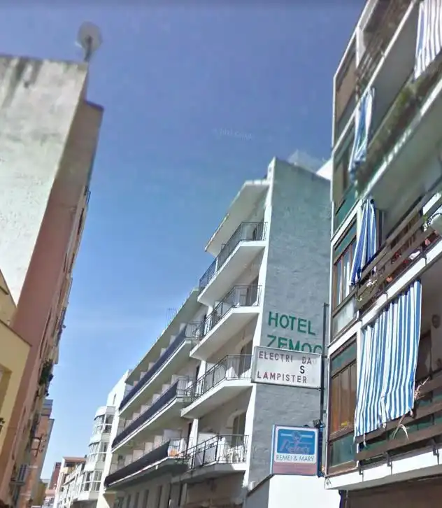 Hotel zum Verkauf in Carrer Camí de les Cabres, imagen 3