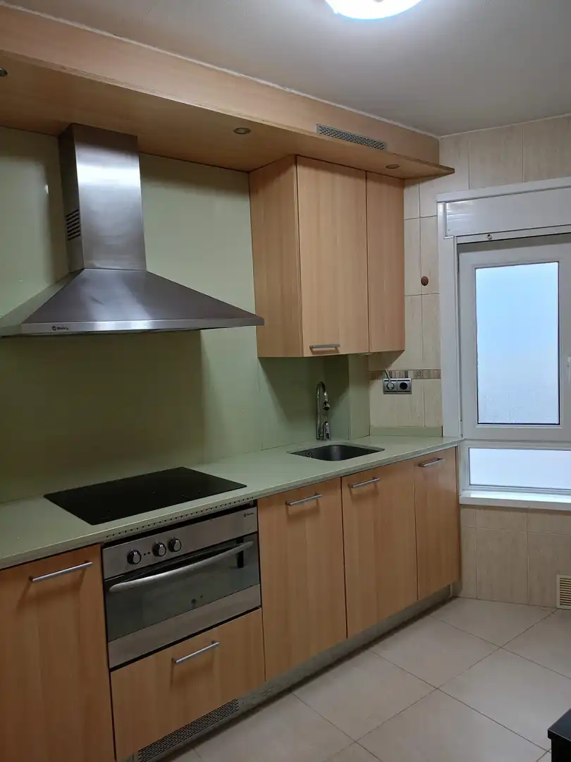 Cocina de Piso en venta en Carballo con Calefacción y Amueblado