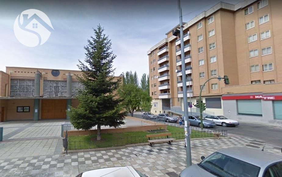Vista exterior de Garatge de lloguer en Cuenca Capital