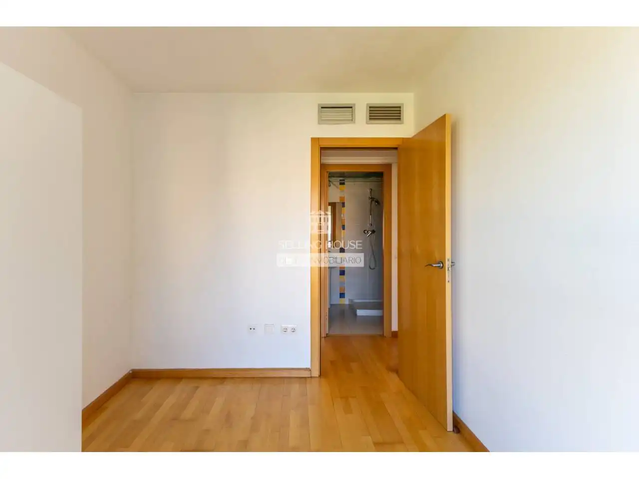 Schlafzimmer von Wohnung zum Verkauf in Valencia mit Klimaanlage, Heizung und Parkett