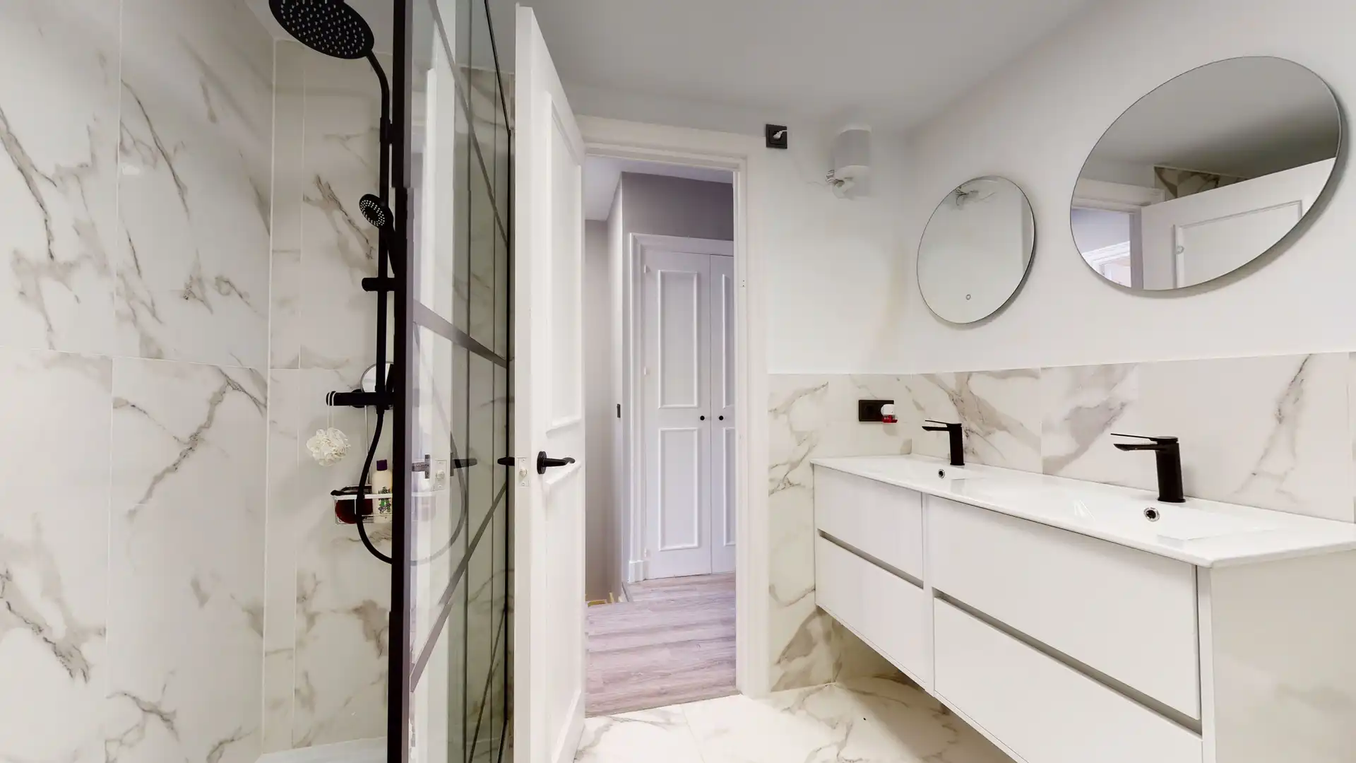 Baño de Casa adosada de alquiler en Estepona con Aire acondicionado, Calefacción y Terraza