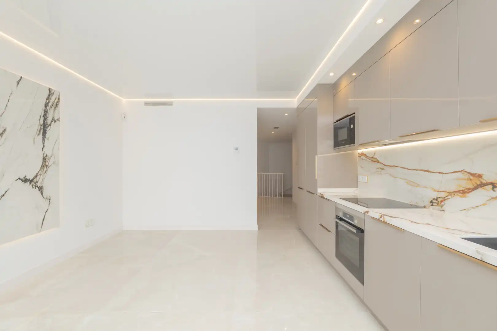 Erdgeschosswohnung mit Pool zum Verkauf in La Carihuela - Los Nidos, imagen 7