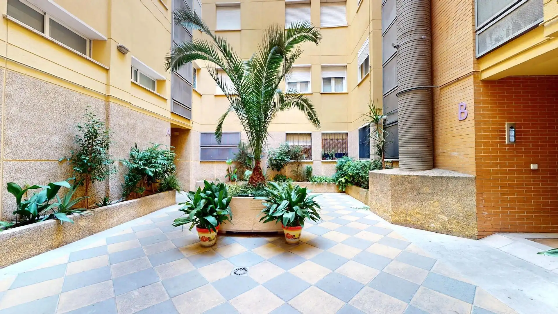 Vista exterior de Piso en venta en Córdoba con Aire acondicionado y Balcón