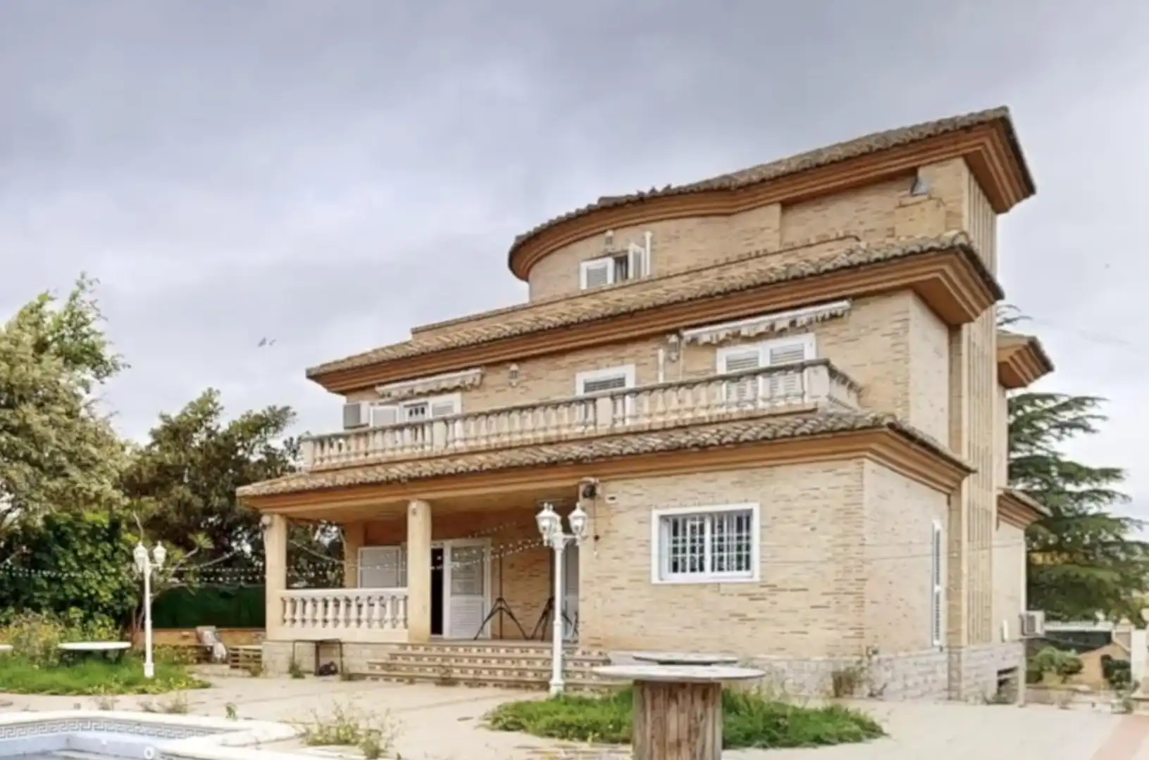 Vista exterior de Casa o chalet en venta en Torrent con Terraza, Trastero y Piscina