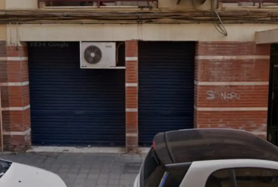 Local en venta en Alicante / Alacant con Aire acondicionado y Amueblado