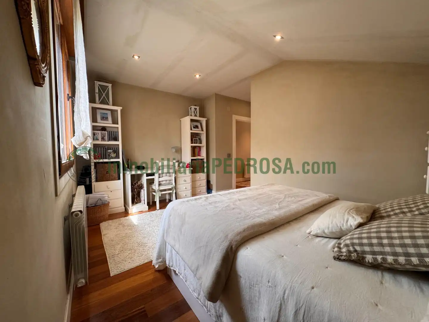 Habitación de Casa o chalet en venta en Pontevedra Capital  con Calefacción, Jardín privado y Terraza