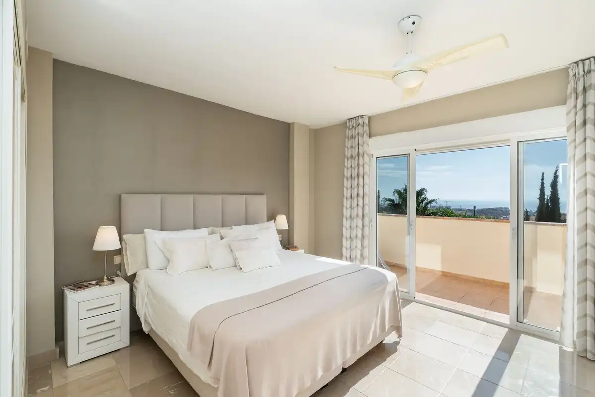 Bedroom of Houses for sale in Mijas  with Air Conditioner, Heating and Private garden
