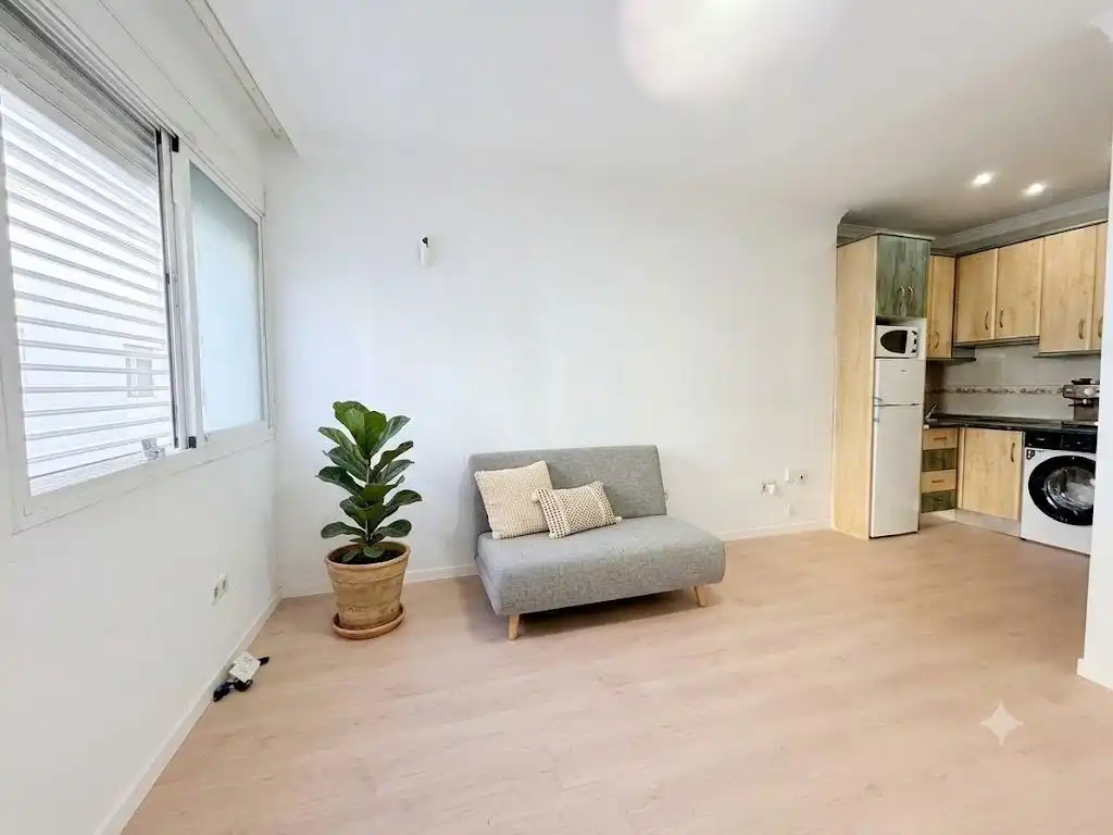 Sala de estar de Piso en venta en Málaga con Jardín privado y Parquet