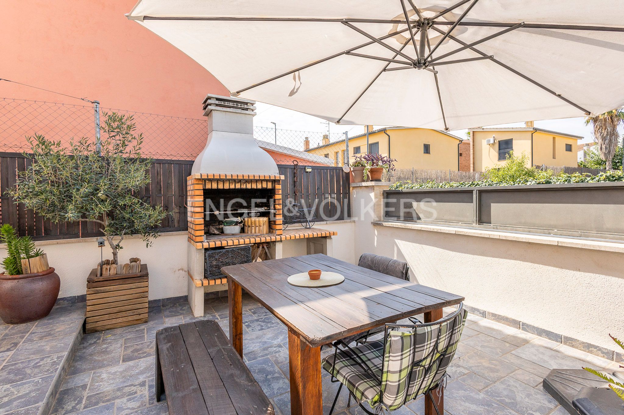 Terrassa de Casa o xalet en venda en Vilanova i la Geltrú amb Aire condicionat, Calefacció i Terrassa