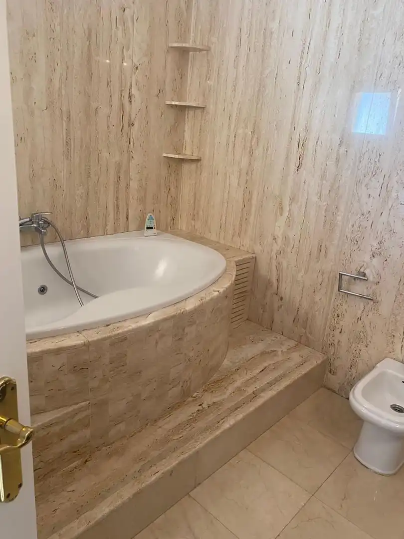 Bathroom of Attic for rent in Marbella  with Air Conditioner, Terrace and Swimming Pool
