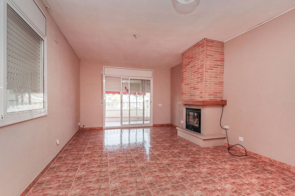 Living room of Single-family semi-detached for sale in La Pobla de Montornès  