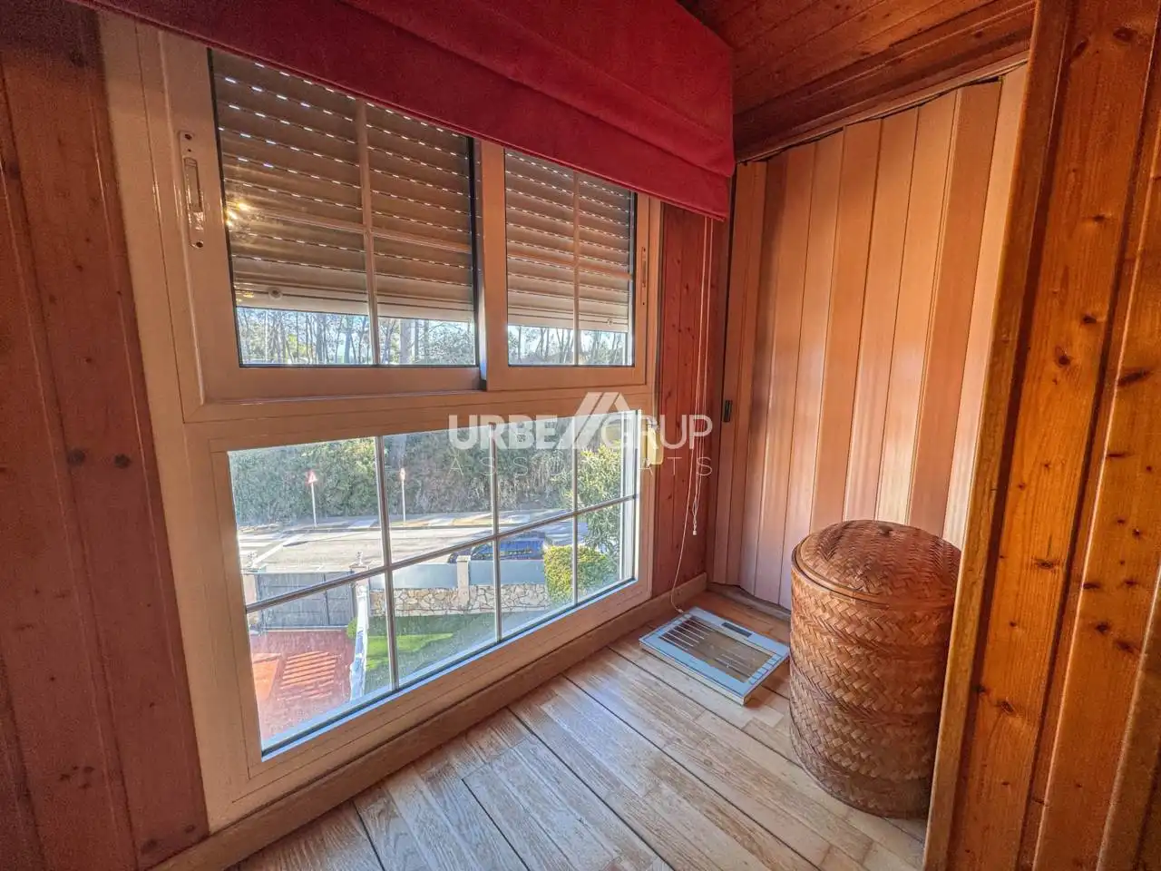Schlafzimmer von Haus oder Chalet zum Verkauf in Sant Esteve Sesrovires mit Klimaanlage, Heizung und Terrasse