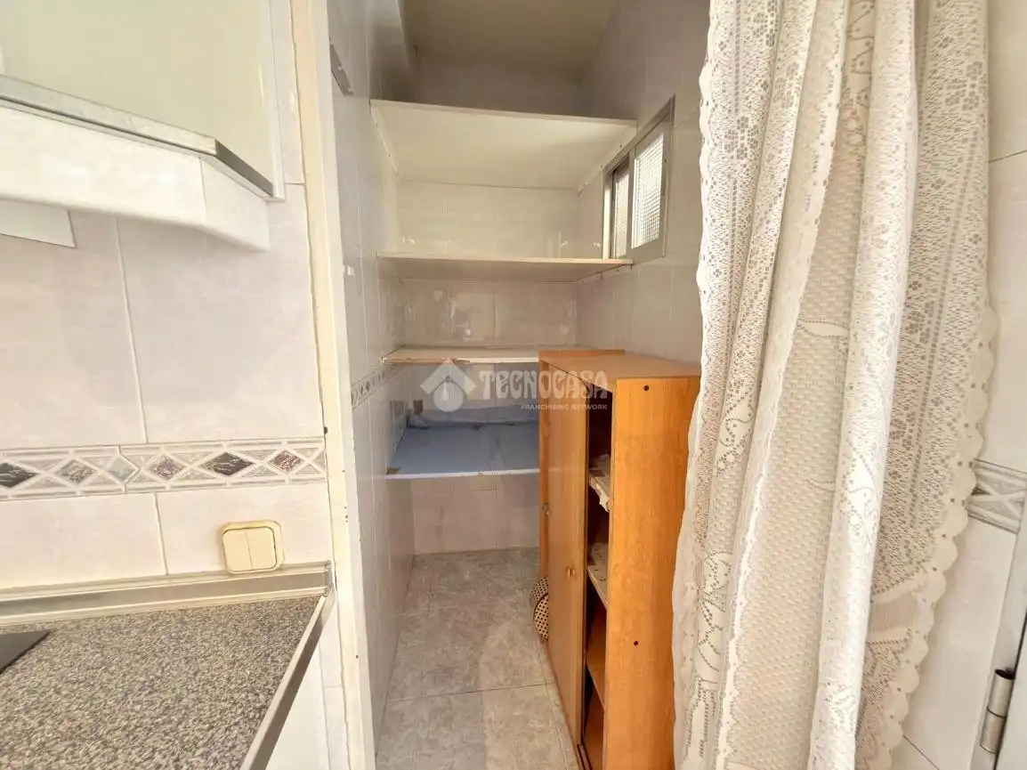 Habitación de Piso en venta en Madrid con Calefacción, Parquet y Terraza