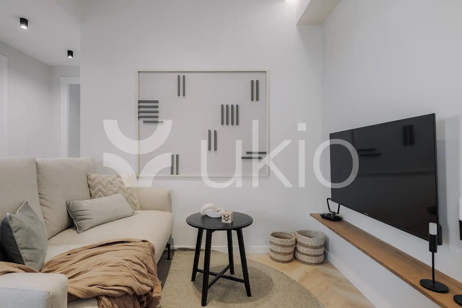 Sala d'estar de Apartament de lloguer en Madrid amb Aire condicionat, Calefacció i Moblat