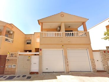 Casa en venta en Alhambra De Granada
