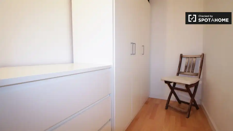 Habitación de Apartamento para compartir en Barcelona con Aire acondicionado, Calefacción y Terraza