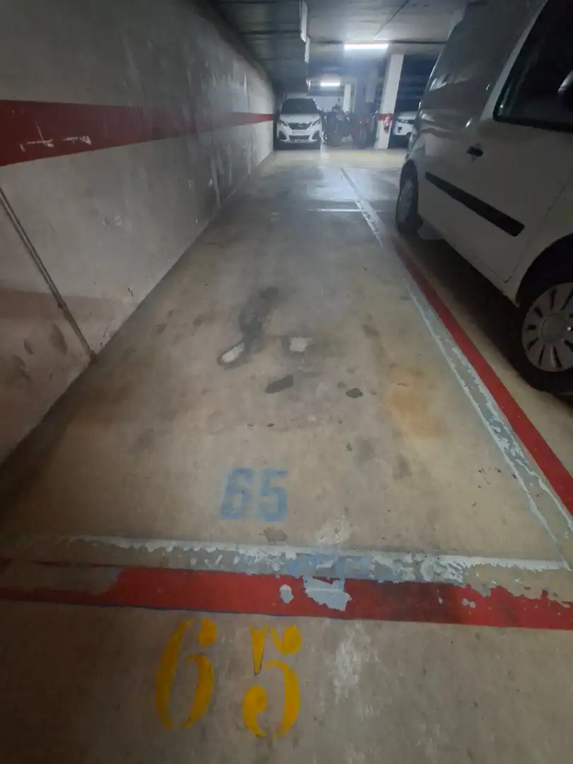Aparcament de Garatge en venda en Esplugues de Llobregat