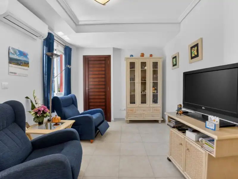 Casa aparellada amb terrassa en venda a Nueva Torrevieja - Aguas Nuevas, imagen 9