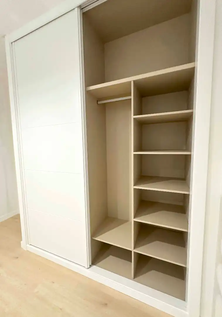 Schlafzimmer von Loft zum Verkauf in Madrid mit Klimaanlage, Ofen und Waschmaschine