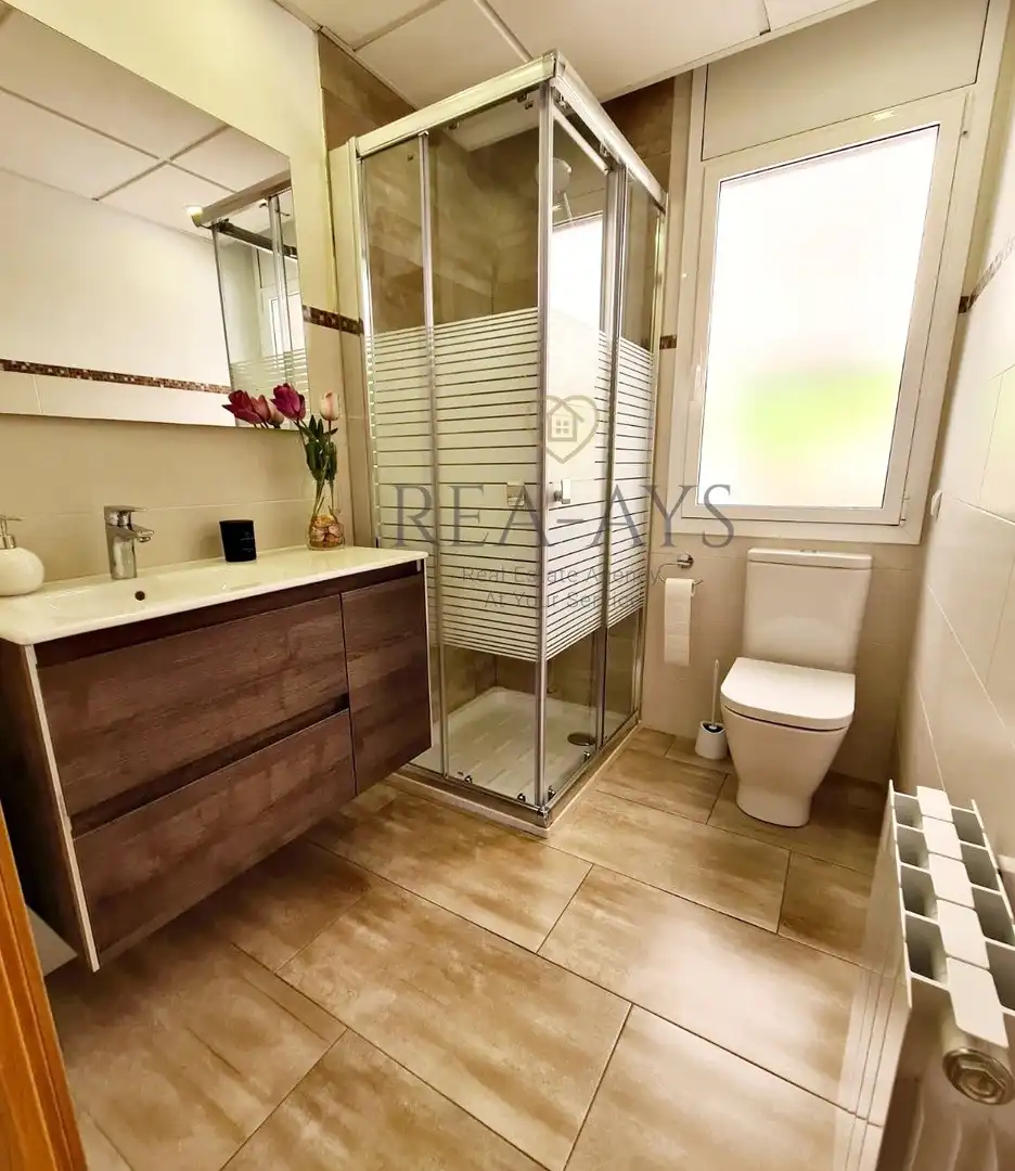 Baño de Casa o chalet en venta en Cervelló con Aire acondicionado, Calefacción y Jardín privado