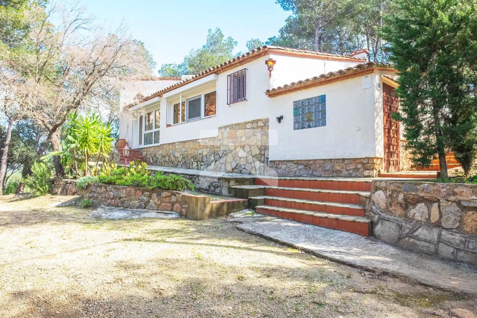 Exterior view of Houses for sale in Pratdip  with Air Conditioner, Heating and Private garden