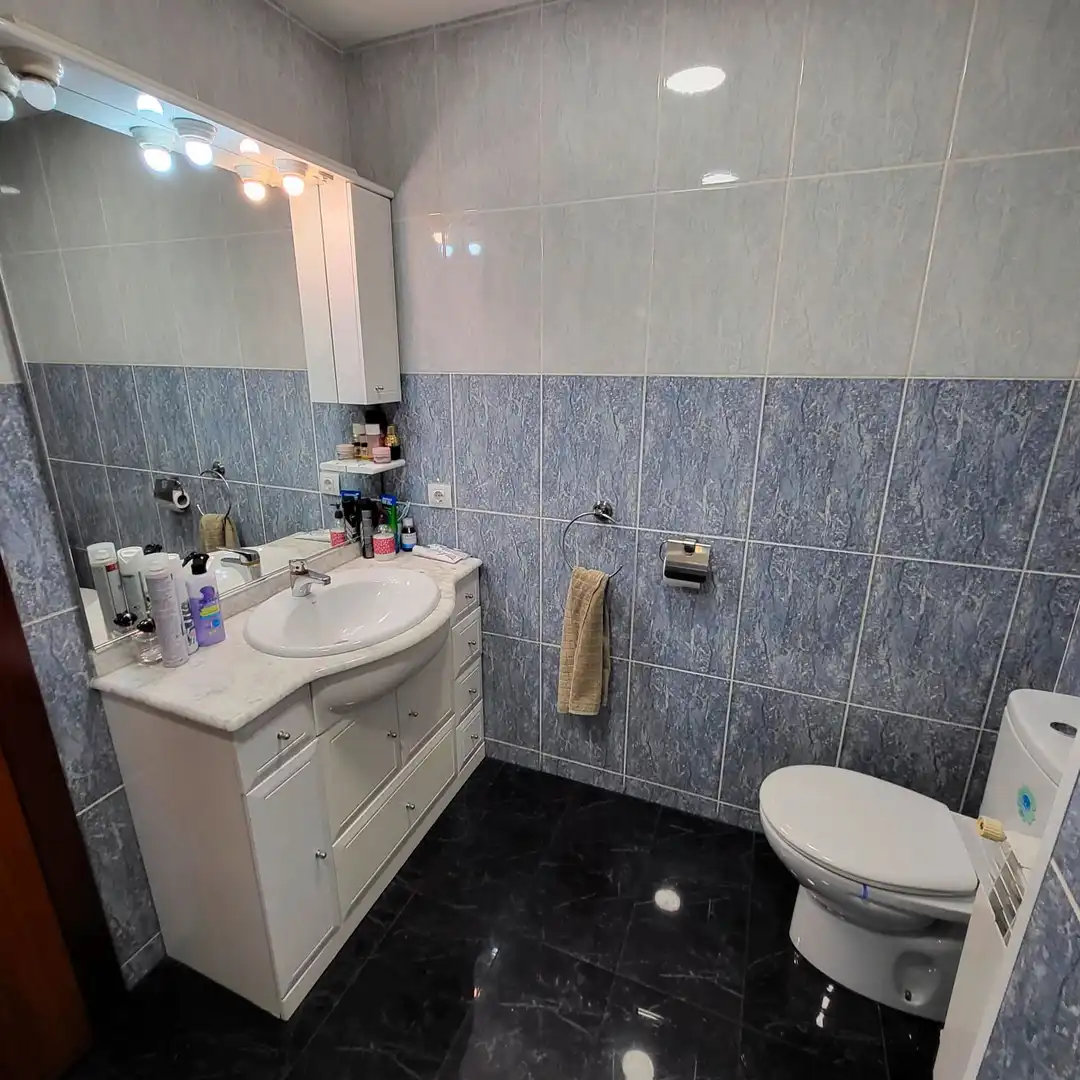 Bathroom of Flat for rent in Sabadell  with Air Conditioner, Heating and Parquet flooring