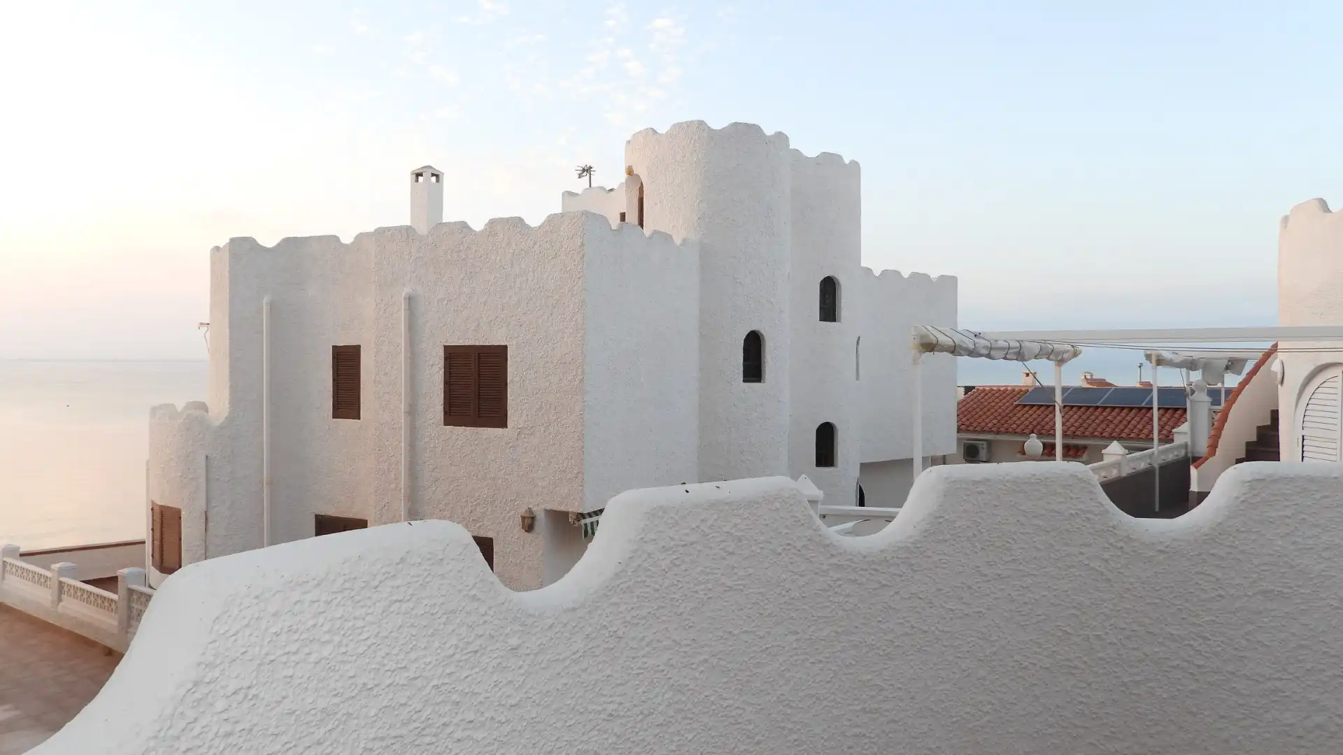 Vista exterior de Apartament en venda en La Manga del Mar Menor amb Aire condicionat, Calefacció i Jardí privat