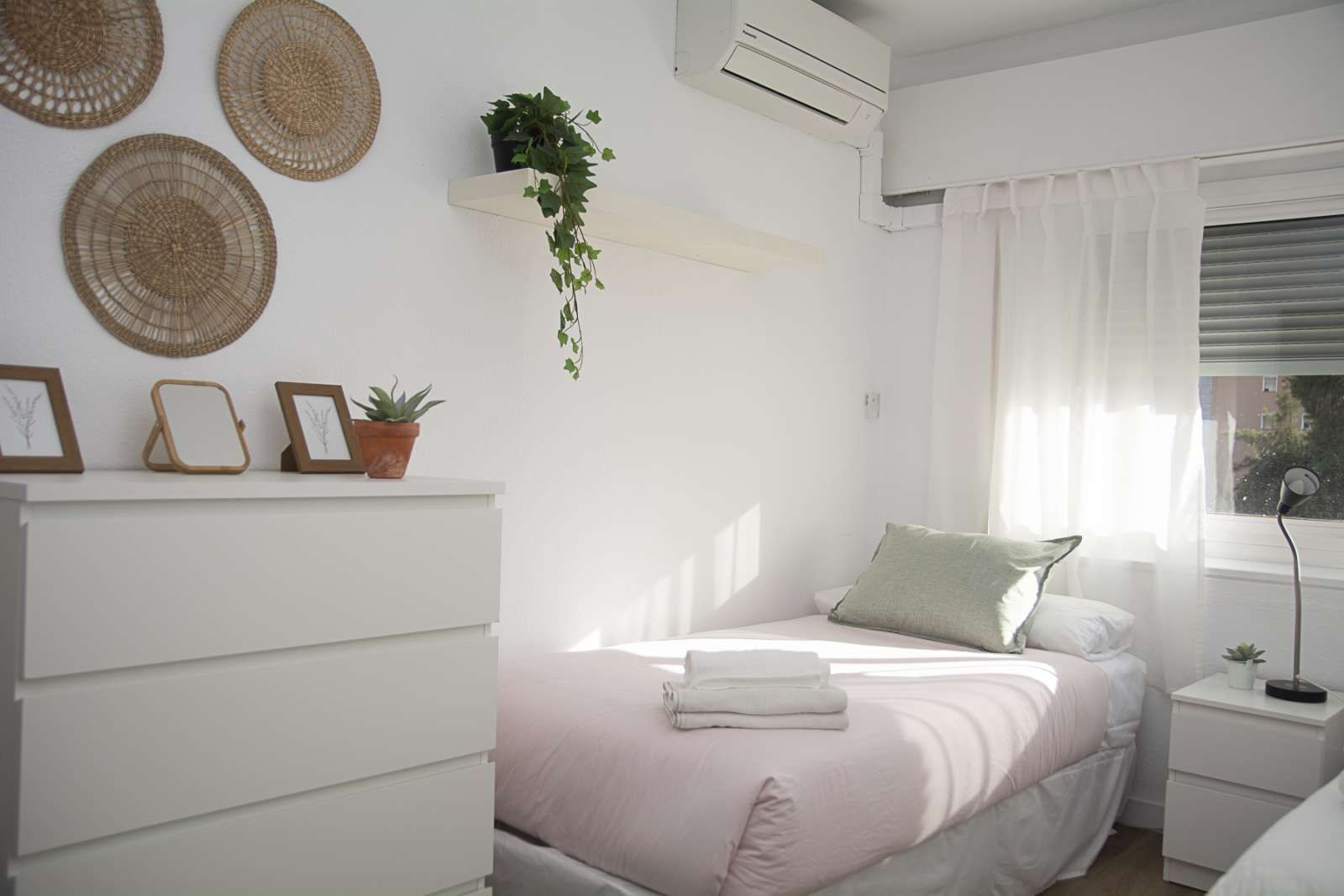 Apartment to share in El Plantinar – Avda. La Paz - El Juncal