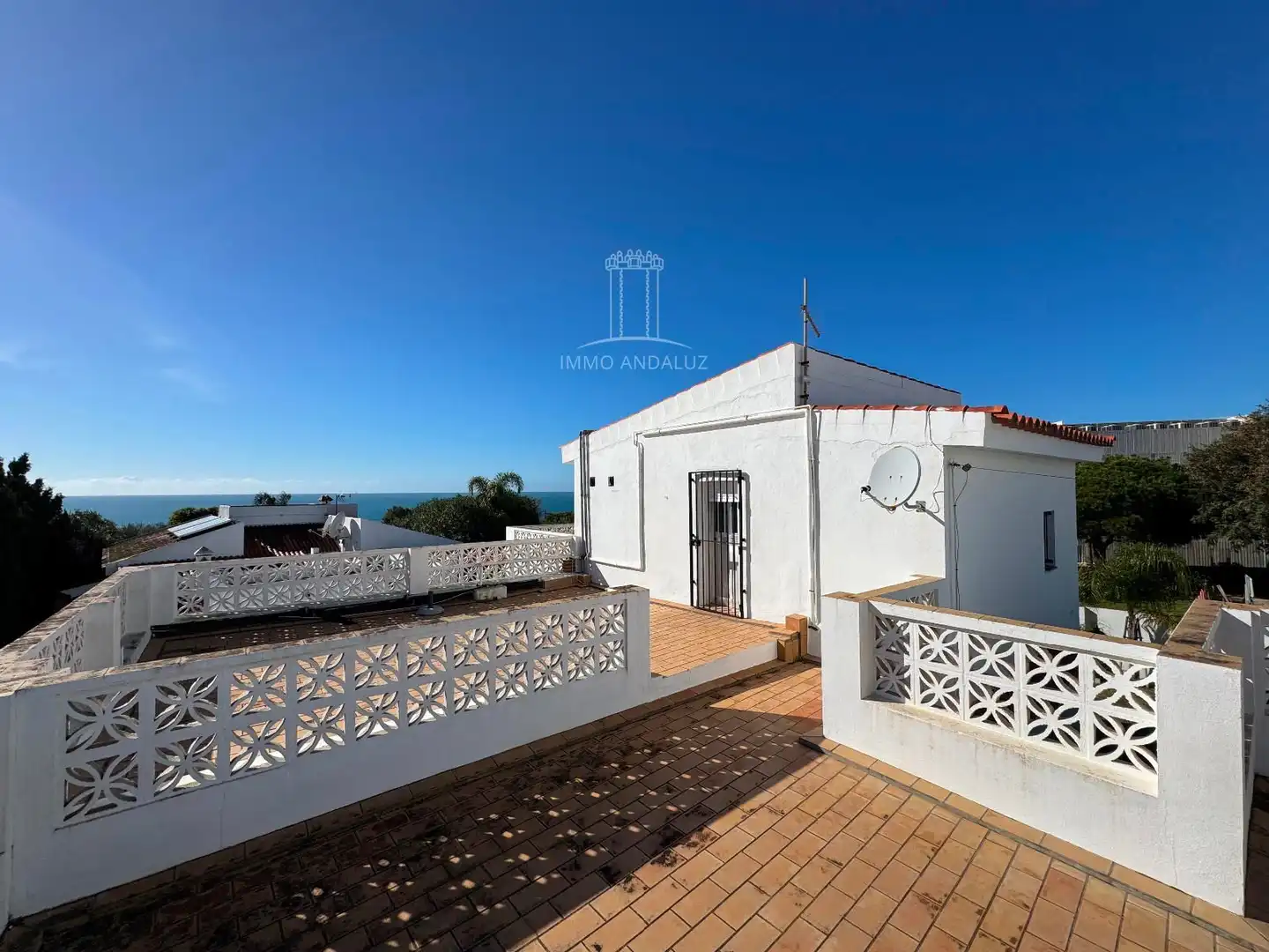 Exterior view of Houses for sale in Conil de la Frontera  with Air Conditioner, Heating and Swimming Pool