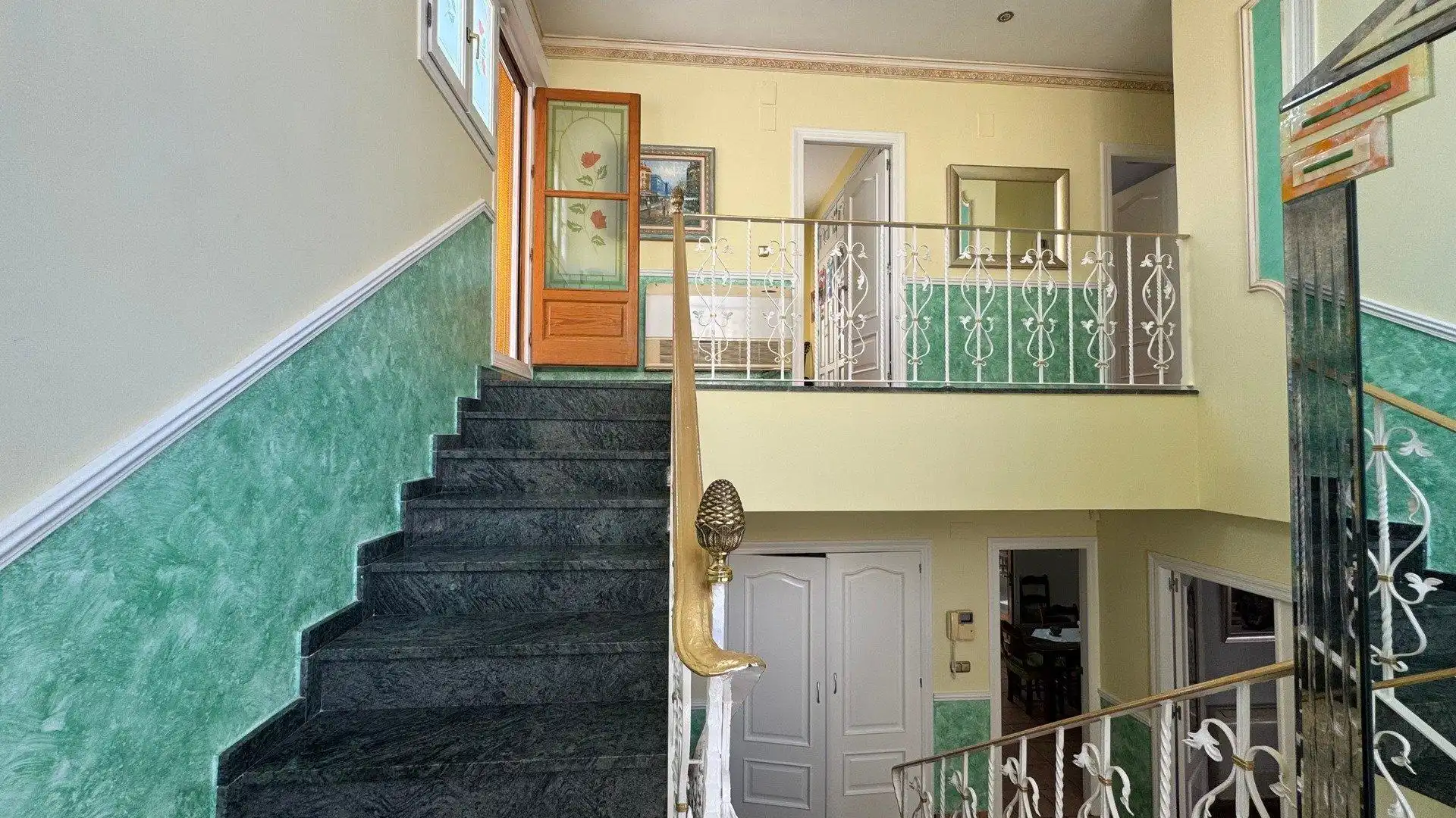 Houses for sale in Sax