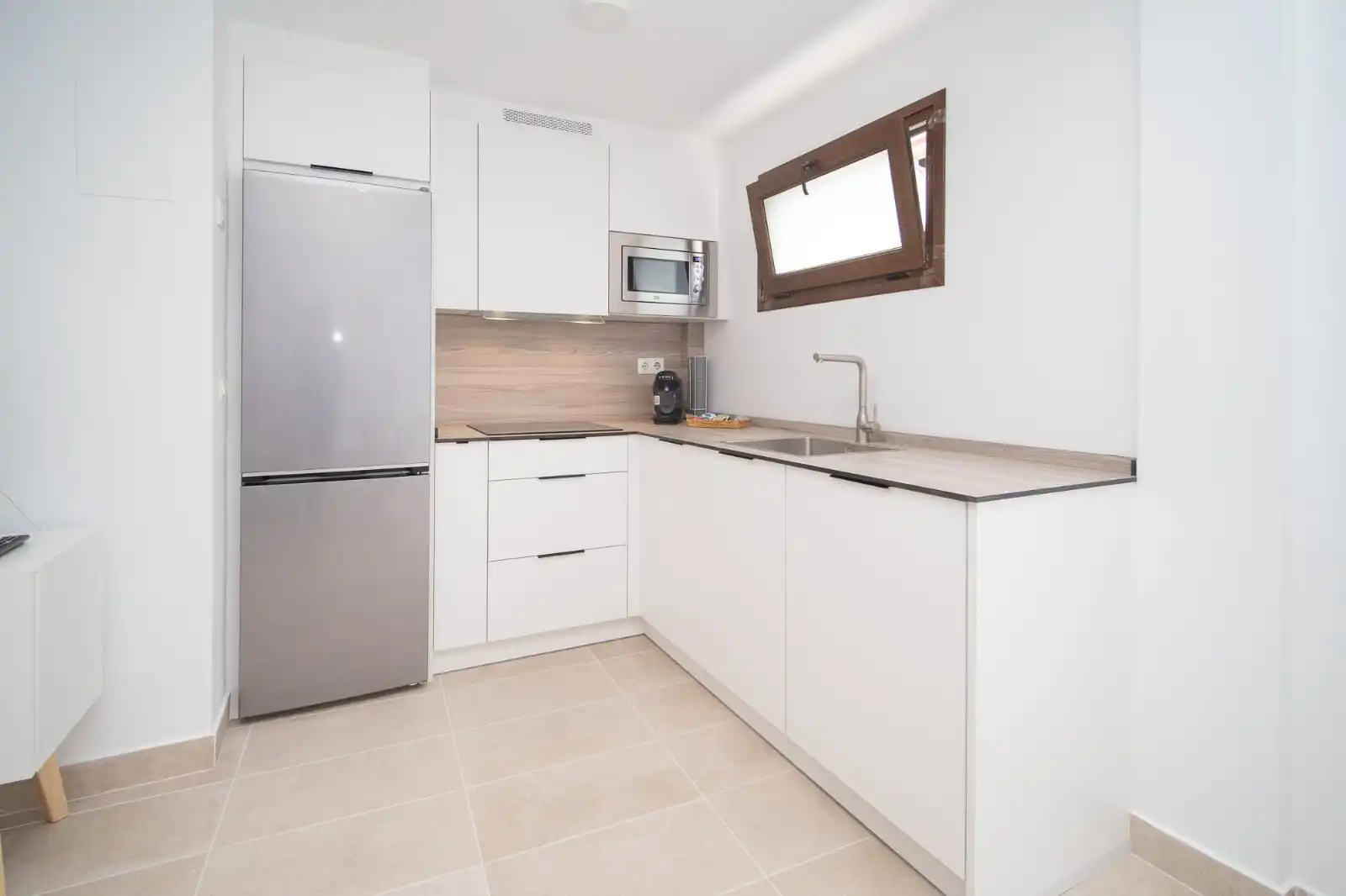 Attic for rent in Calle Banda Playa, V Centenario - Piletas - Capuchinos