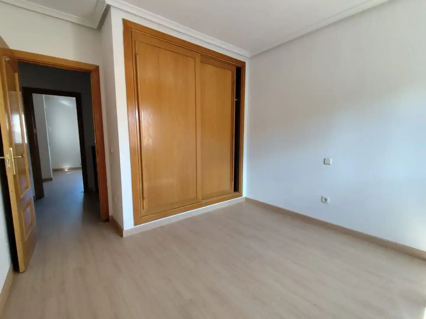 Habitación de Casa o chalet en venta en Ávila con Jardín privado, Parquet y Balcón