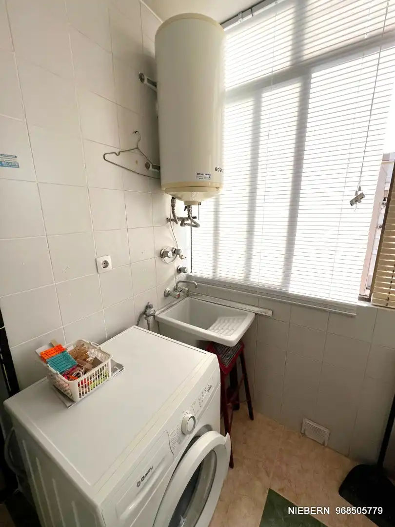 Appartamento con terrazza in affitto a Calle Doctor Luis Calandre 18, imagen 31
