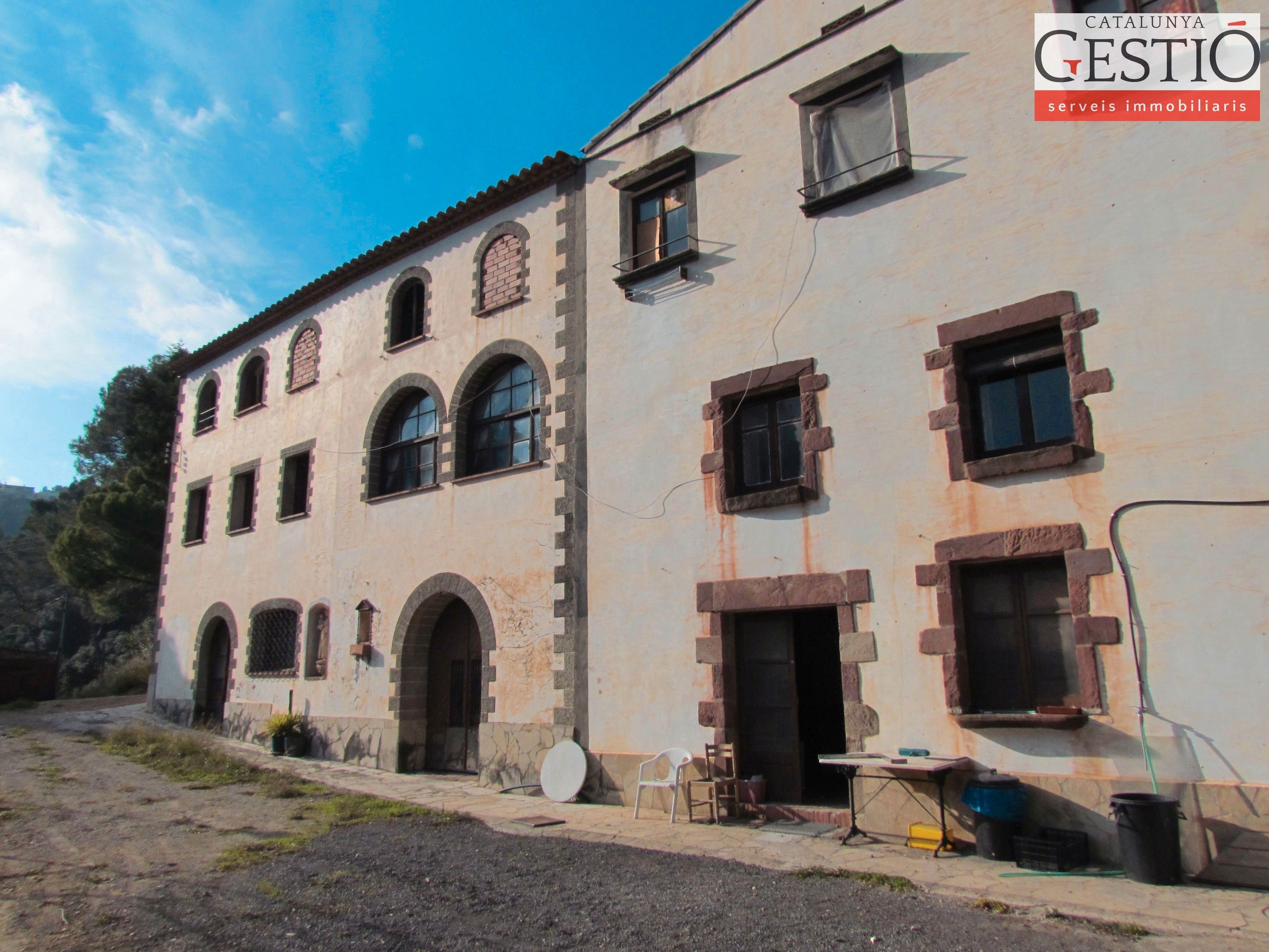 Vista exterior de Edifici en venda en La Palma de Cervelló amb Alarma