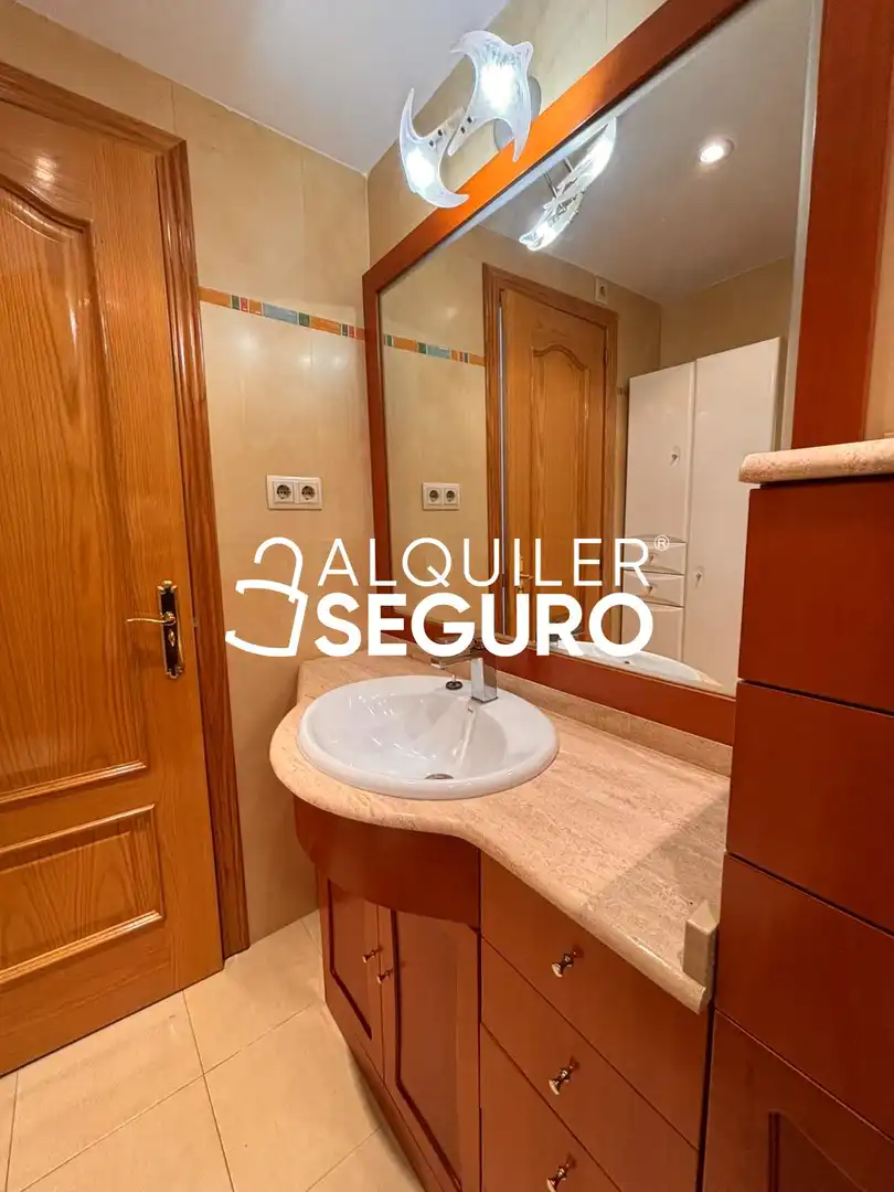 Piso con ascensor en alquiler en de Victor de la Serna, imagen 11