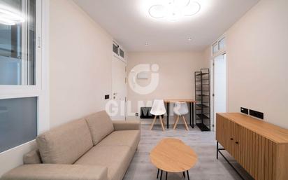 Sala d'estar de Pis en venda en  Madrid Capital amb Aire condicionat i Calefacció