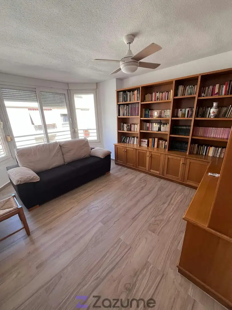 Living room of Flat for rent in Torrevieja  with Air Conditioner, Furnished and Oven