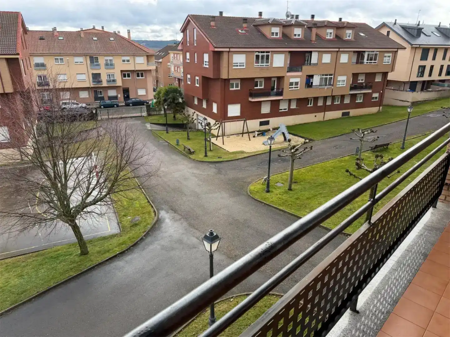 Vista exterior de Piso en venta en Villaquilambre con Balcón