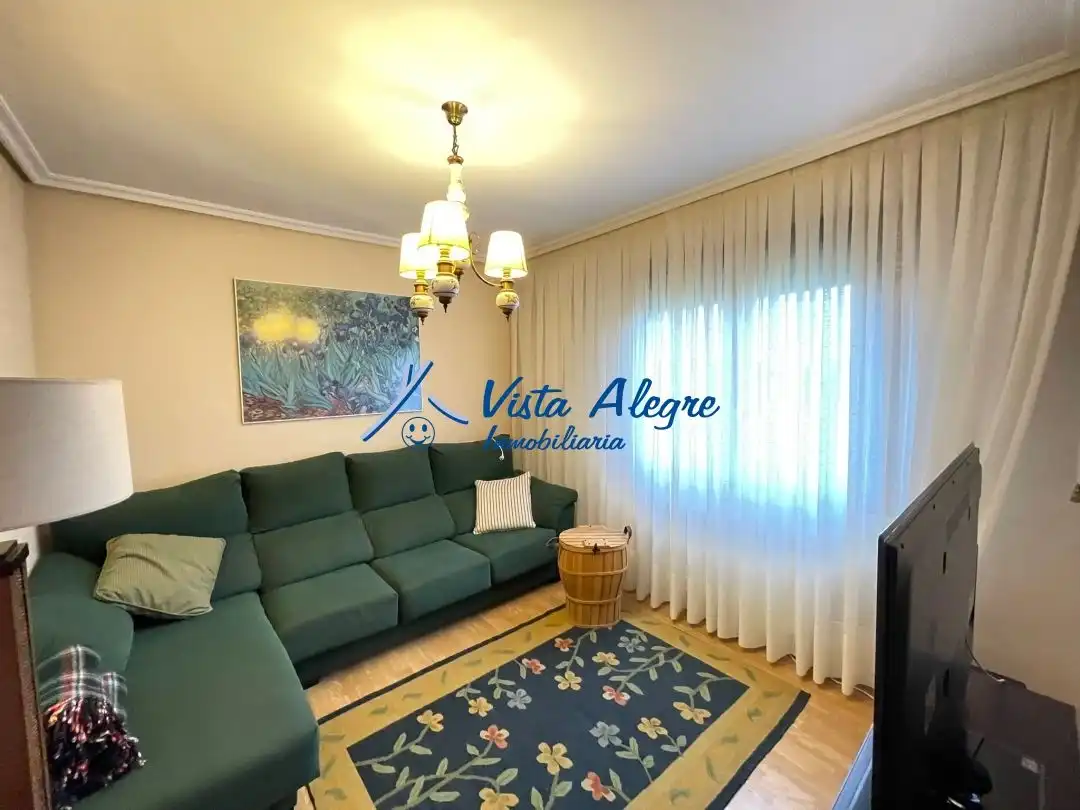 Sala de estar de Casa o chalet en venta en Cuzcurrita de Río Tirón con Calefacción, Jardín privado y Terraza