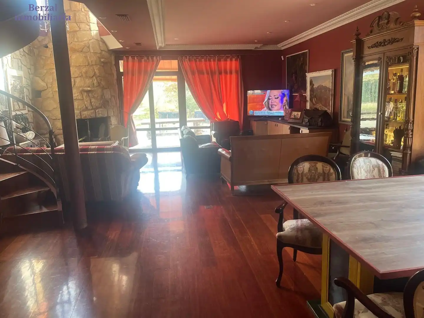 Detached house with garden for sale in Calle de Valle del Oja