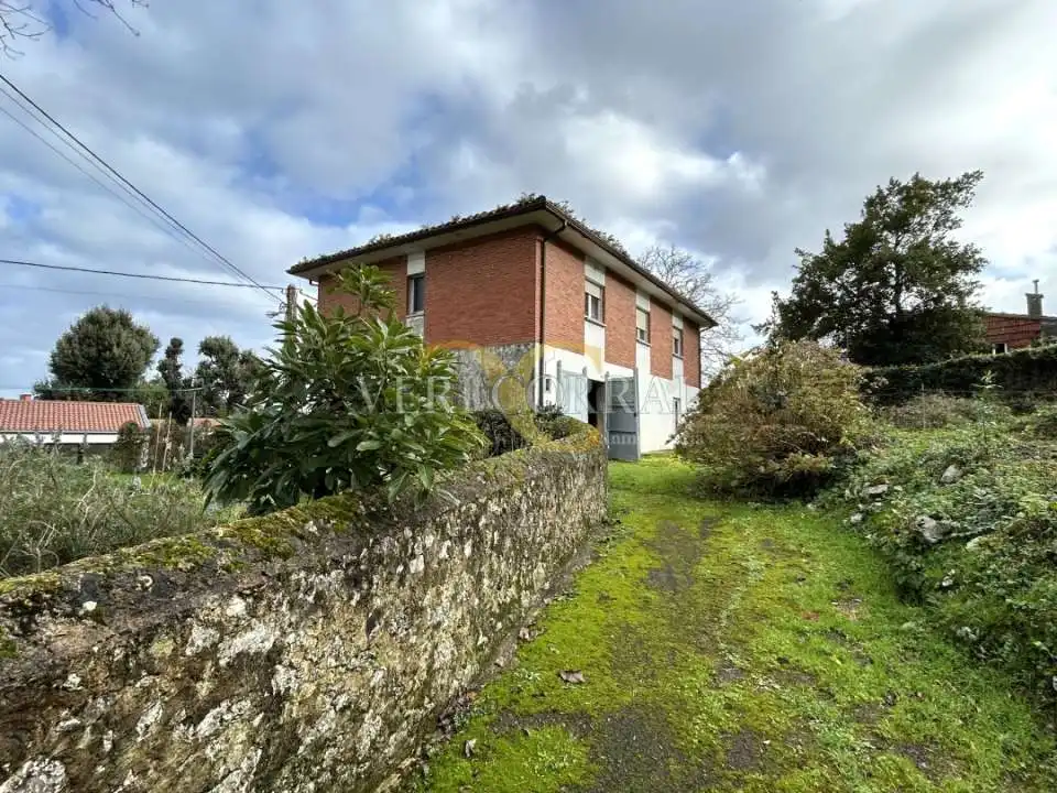 Haus zum Verkauf in Celoriu